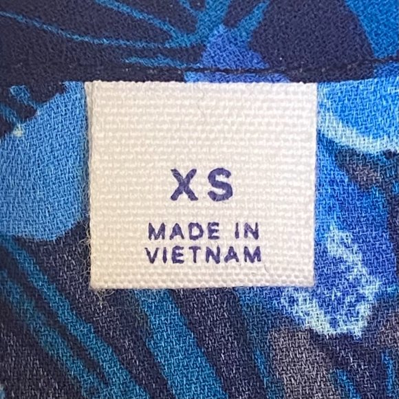 Gap Blue Flower Patterned Long Sleeve Blouse/Shirt NWOT - Picture 8 of 10